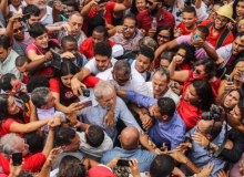 Lula: "Felicidade ver que um filho de pedreiro virou doutor"