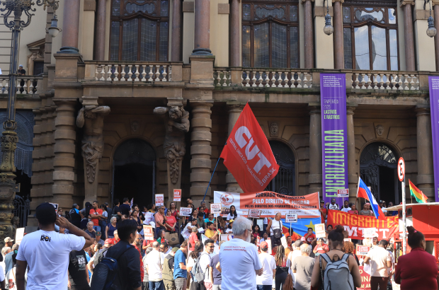 Ato em SP denuncia criminalização de migrantes e defende direito de migrar