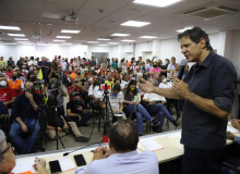 Em encontro com sindicalistas, Haddad reforça plano de reconstrução de SP e do país