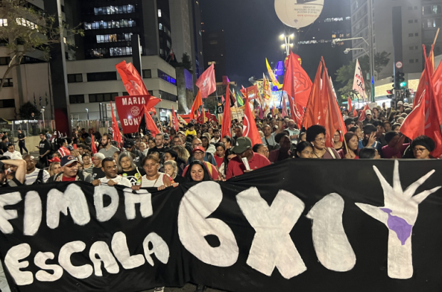 Fim da escala 6x1 é aprovado na CCJ; votação no plenário do Senado será marcada