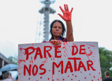 Manifestações de mulheres contra o feminicídio e a violência ocupam as ruas do país