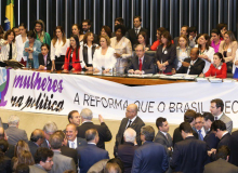 Retrocesso: Câmara rejeita criação de cota para mulheres