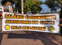 Em greve, servidores de Volta Redonda realizam passeata nesta quarta (23) 