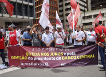 14  fevereiro 2023 - ATO EM DEFESA DA QUEDA NOS JUROS e pela DEMISSÃO do presidente do BANCO CENTRAL