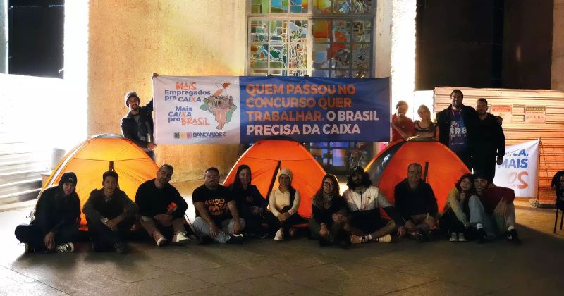 Sindicato e aprovados no concurso da Caixa acampam por convocação e cadastro reserva – CUT
