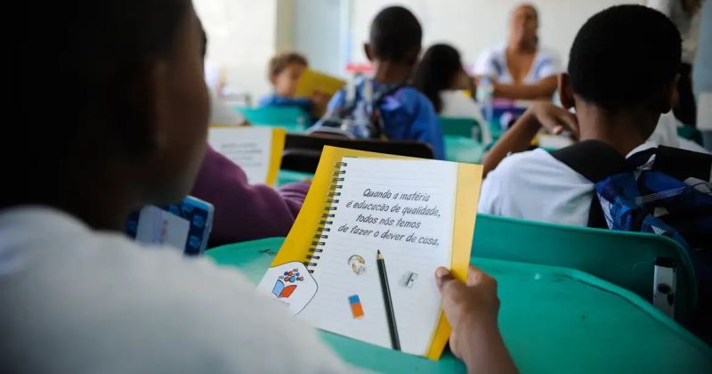 Proposta de Flávio de corte no PIB acaba com ensino público e precariza salários – CUT