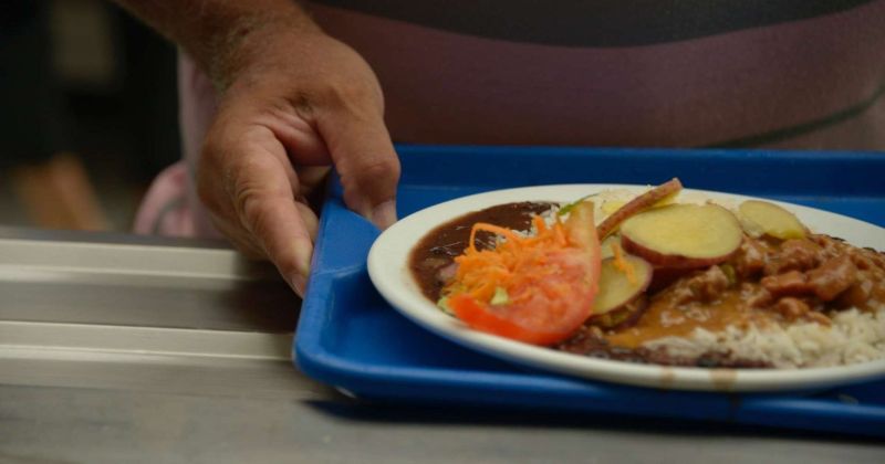 Governo tenta, mais uma vez, acabar com vales refeição e alimentação - CUT - Central Única dos Trabalhadores