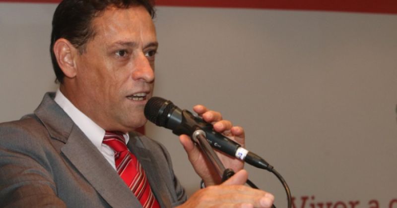 Coordenadora das Centrais Sindicais do Cone Sul homenageia Artur Henrique – CUT