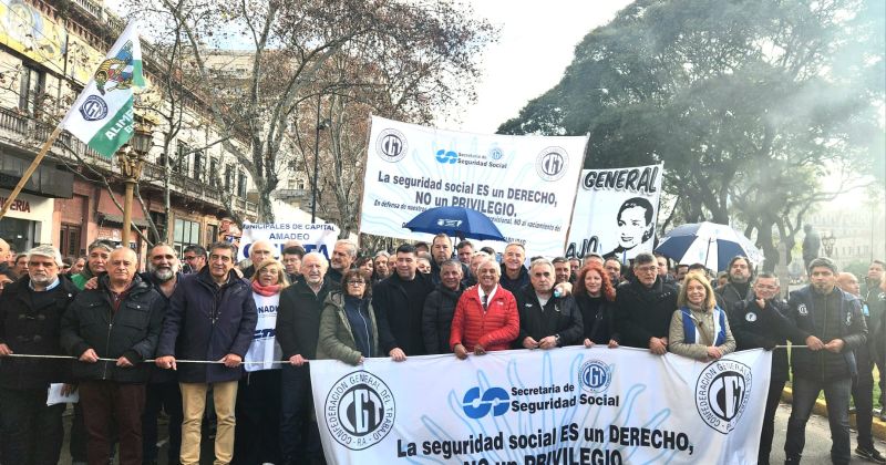 Sob Milei, trabalhadores argentinos sofrem com desemprego e perda de direitos – CUT